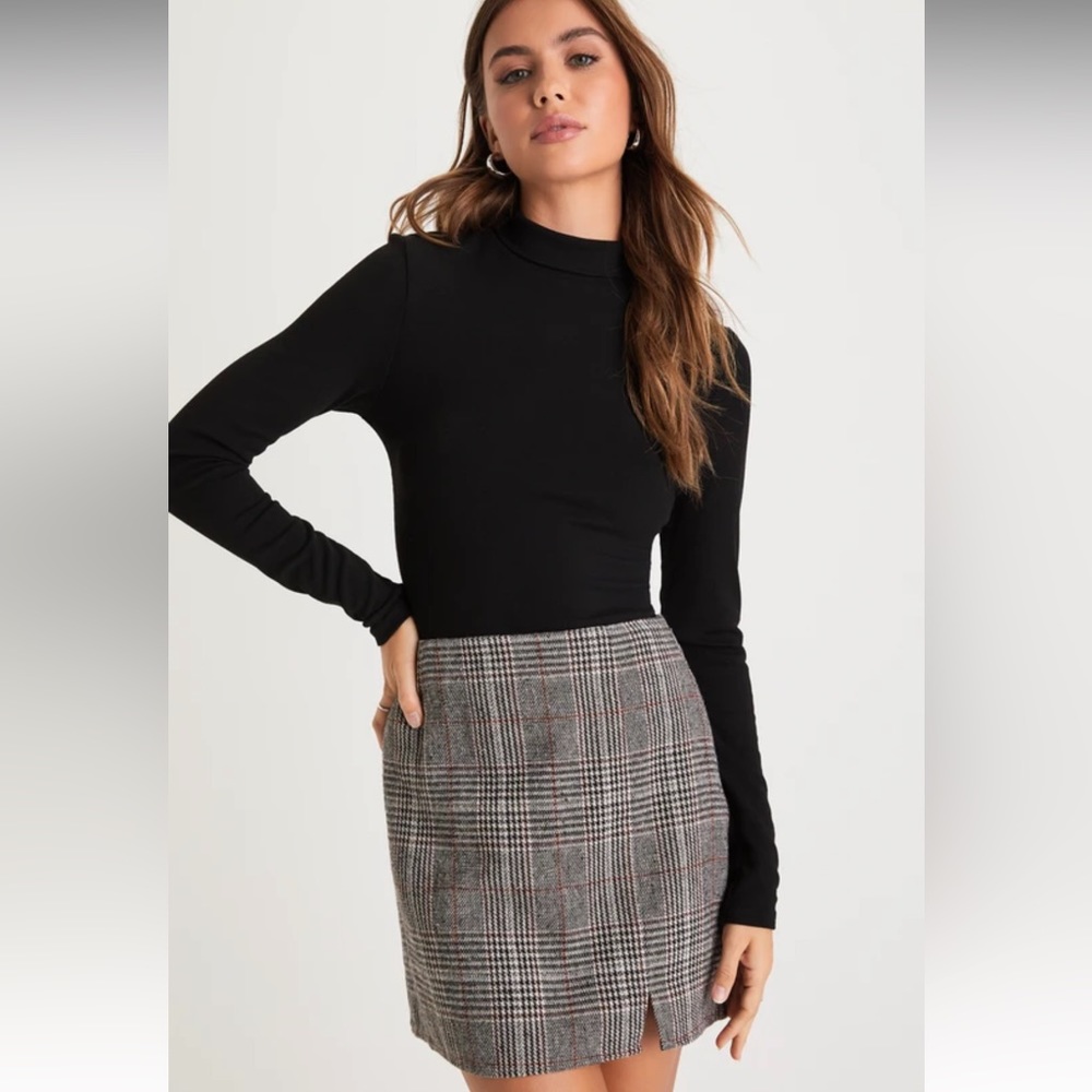 Lulus plaid mini skirt, new with tags